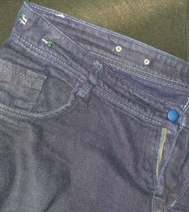 BLUE BAGGY JEANS