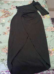 One-Shoulder Black Midi Dress