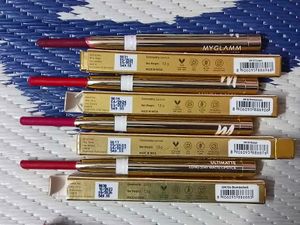 Lipsticks - Set of 4