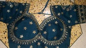 saree with redy blouse