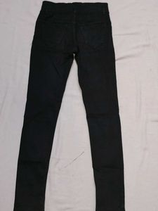 Black High-Waisted Skinny Jeans