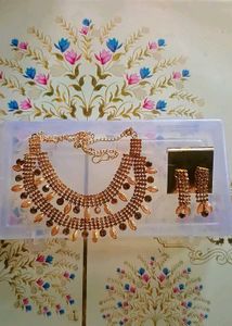 Good Rhinestone Necklace