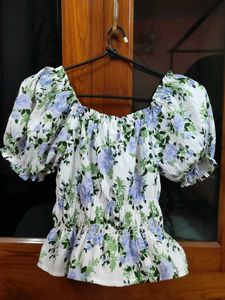 Cute Floral Puff Sleeve Top