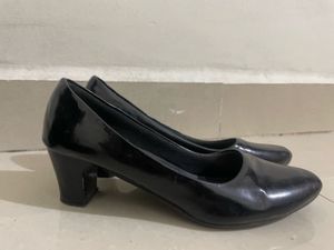 Classic Black Patent Bellies