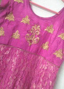 Elegant Pink Embroidered dress🌷