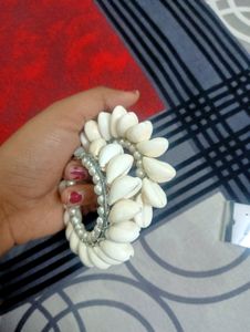 Cowrie Shells Earrings Totally New