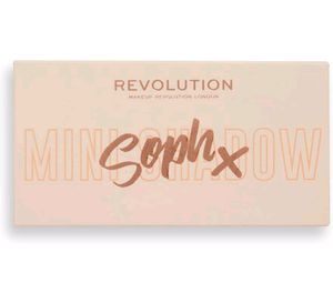 MAKUP REVOLUTION  EYESHADOW PALLET