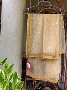 Branded New Gold Toned Embroidered Dupatta💛💛💛