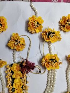 Artificial Flower Jewellery Set for Haldi