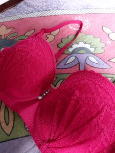 Susie Red Lace Detachable Strap Paded Underwire Br