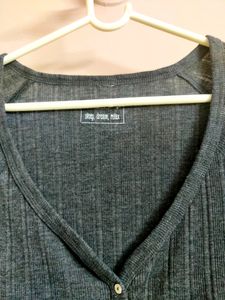 F&amp;F Women&#39;s Grey Top