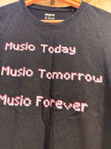2 T-shirts Combo ✨