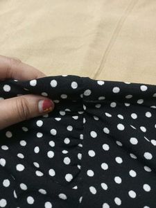 Women&#39;s Black Polka Dot Top With Round Neck