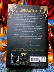 Crooked Kingdom- BOOK TWO( Six Of Crows Duology)