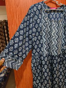 maternity feeding gown with zip