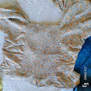 H&amp;M Small Flower Design Top