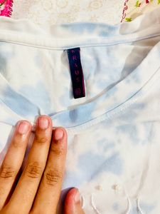 Printed Blue-White Top