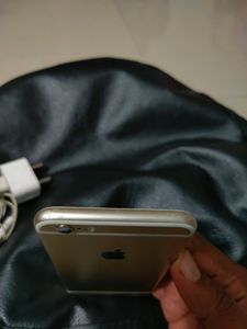 I Phone 6s Gold Colour