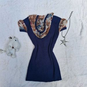 y2k vintage fitted  Blue Floral Accent top