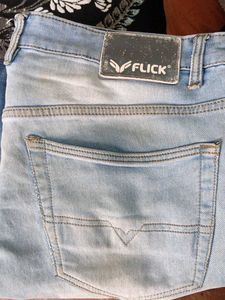 Flick Light Wash Jeans