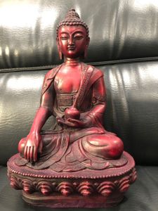 Buddha Statue Hand Carved In Maroon Resin