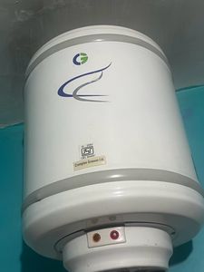 Brand New Condition Water Geyser 15 Litre