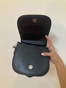 HM Casual Black Slingbag
