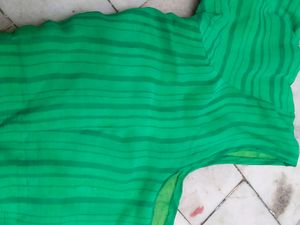 Beautiful Green Laharia Print Blouse