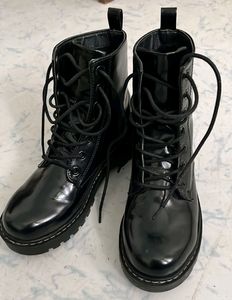 H&amp;M Boots