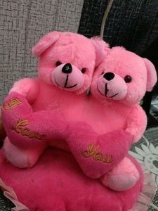 2 Teddy Sitting On Heart Saying I Love You