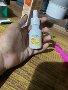 Simple 10 percentage vitamin C serum