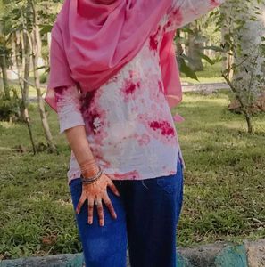 Elegant Embroidered Kurta