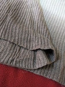 Woolen Top White And Brown