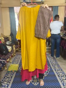 Mustard Kurta Set With Ghungroo Stole