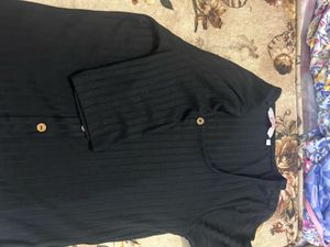 Set of 2 cropped Button tops