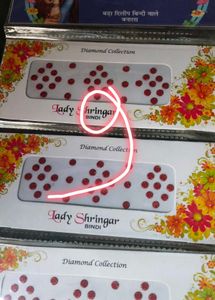 Lady Shringar Bindis