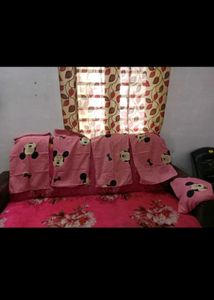Bed Sheet With 4 Pillow Covers (86x87 Inches)