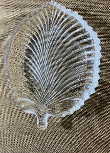 Leaf Shape Glass Plate