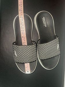 Red Tape Women&#39;s Sliders