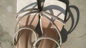 Embellished open toe white heels 👠