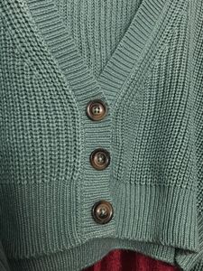 Stylish Cropped Knit Cardigan