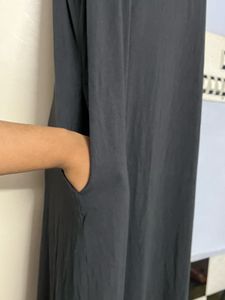 free sizeSleeveless grey Maxi Dress with pockets