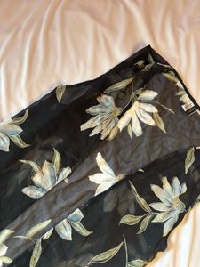 Black and white free size shrug