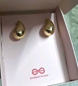 4 Sets Of Earrings @235