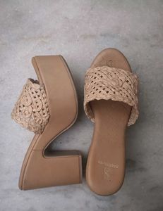 Stelatoes Woven Design Mules