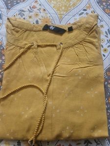 River Island Mustard Top