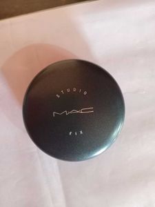 MAC Studio Fix Powder Plus Foundation NC15