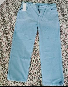 Light Wash Straight Leg Jeans