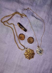 Vintage Gold Tone Jewelry Set