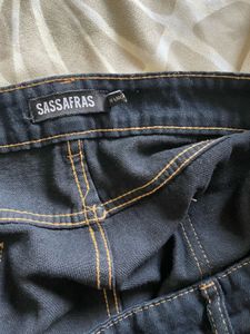 Sale ! Black Printed Jeans